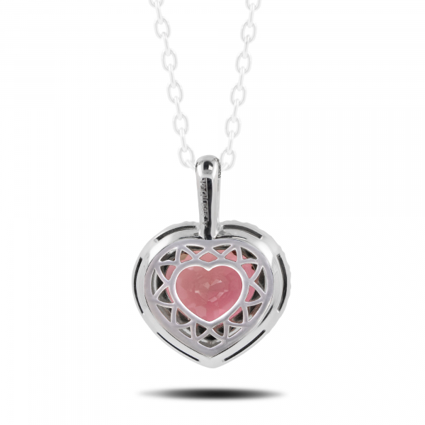 White gold pendant 
