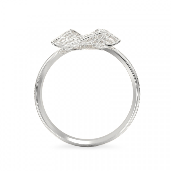 Valgest kullast sõrnus 