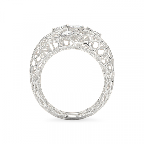 Valgest kullast sõrmus „Kastepiisad“