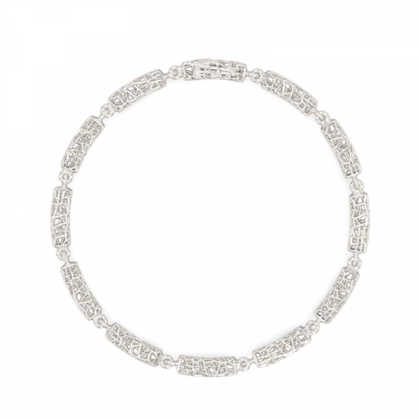 Valge kullast käevõru