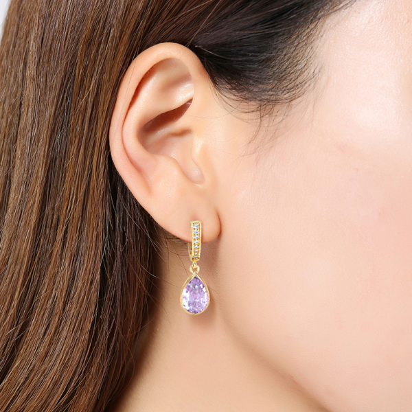 Elegant Yellow Gold Earrings With Amethyst